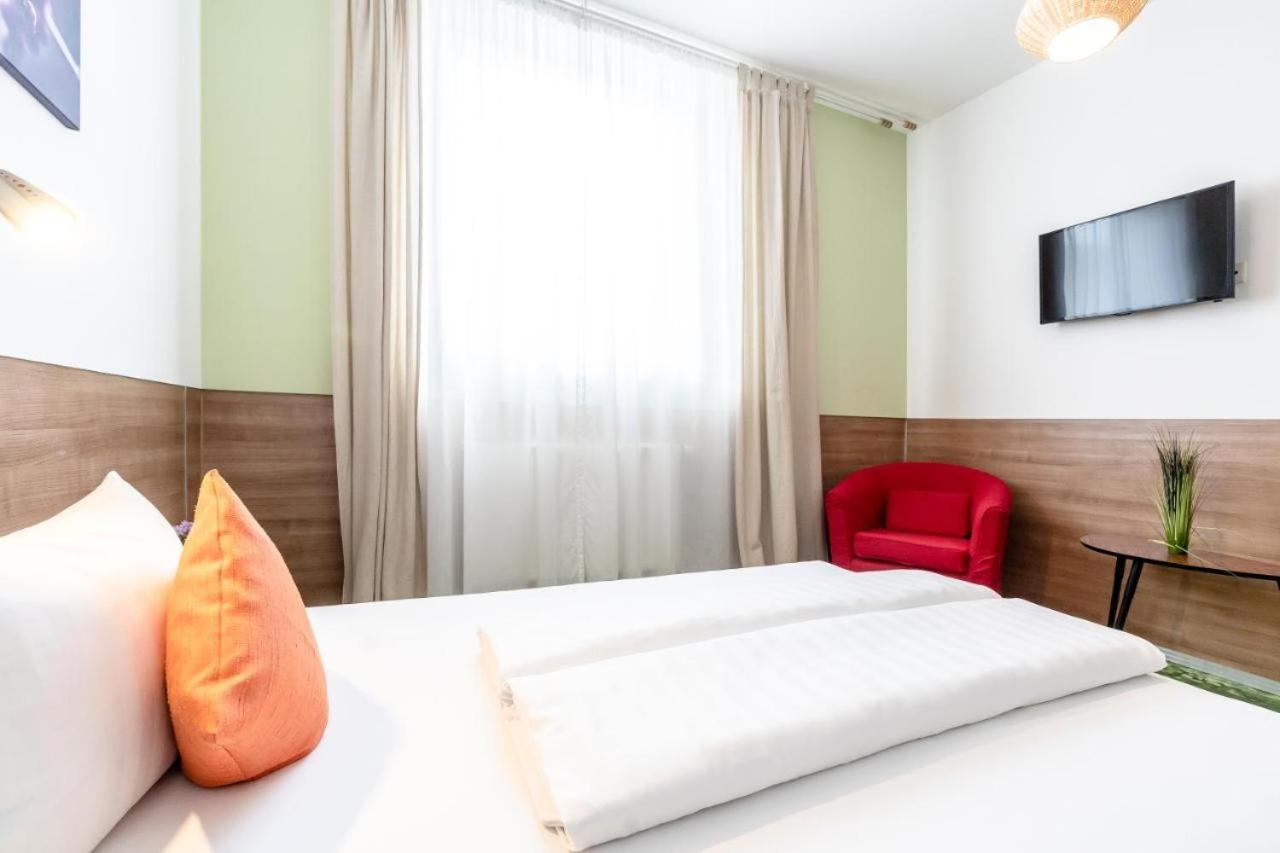 24Seven Apartments - Self Check-In อัลท์ดอร์ฟ ภายนอก รูปภาพ