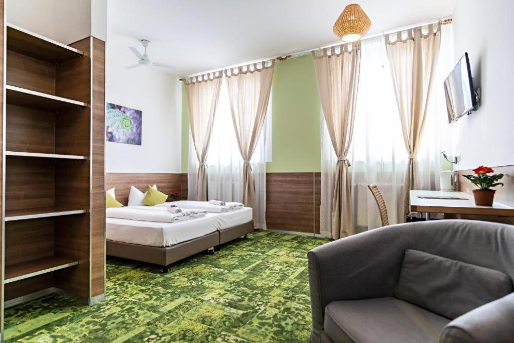 24Seven Apartments - Self Check-In อัลท์ดอร์ฟ ภายนอก รูปภาพ