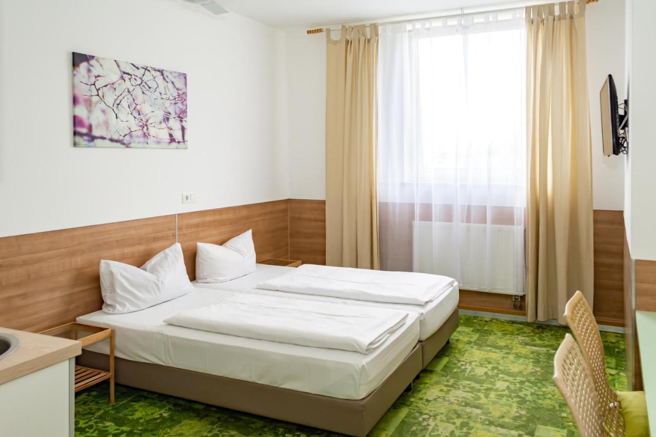 24Seven Apartments - Self Check-In อัลท์ดอร์ฟ ภายนอก รูปภาพ
