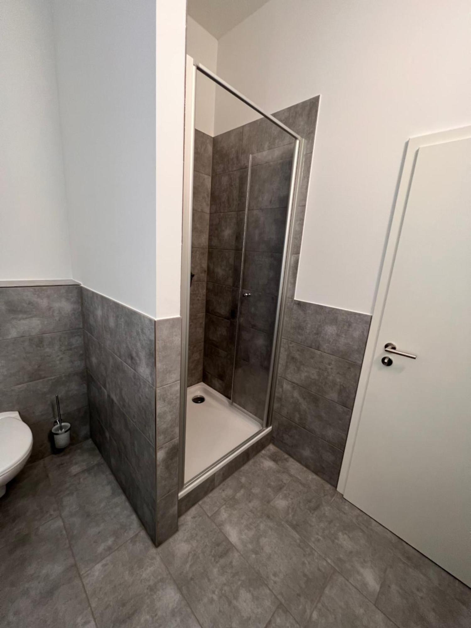 24Seven Apartments - Self Check-In อัลท์ดอร์ฟ ภายนอก รูปภาพ